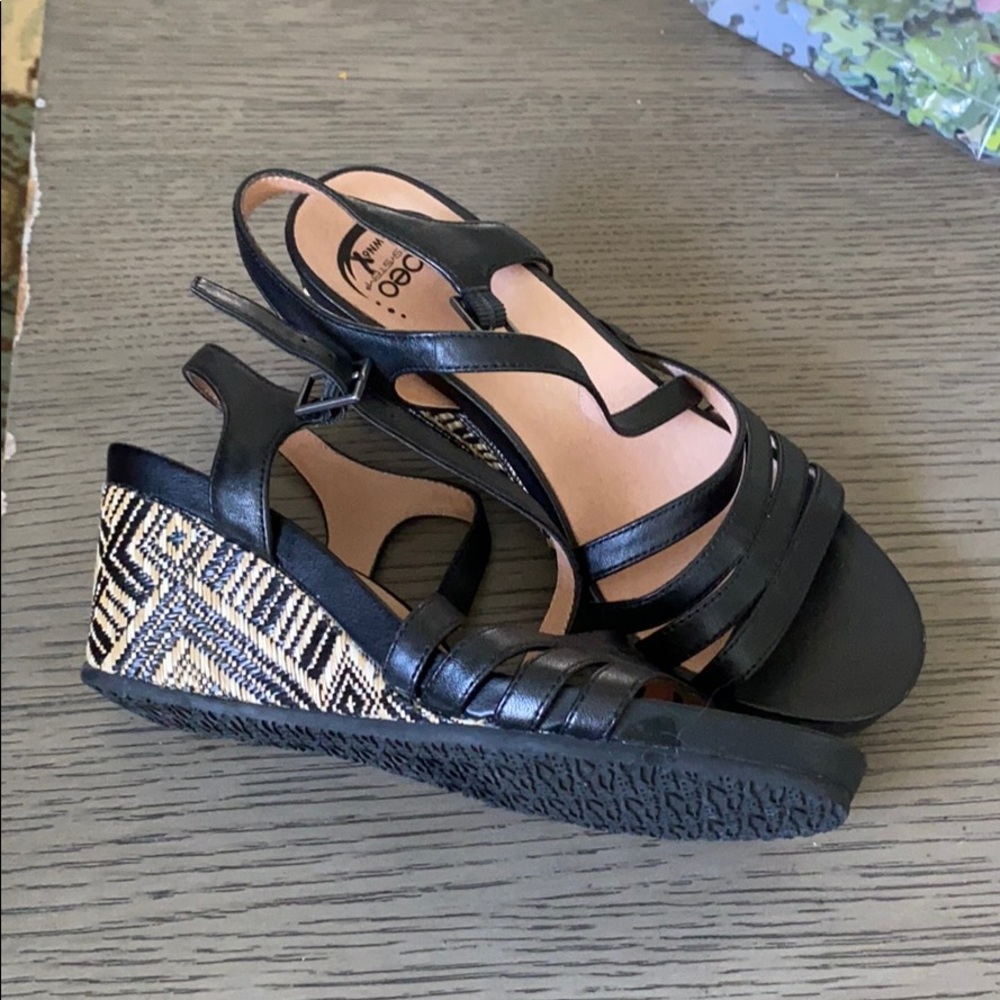 Abeo black wedges NWOB